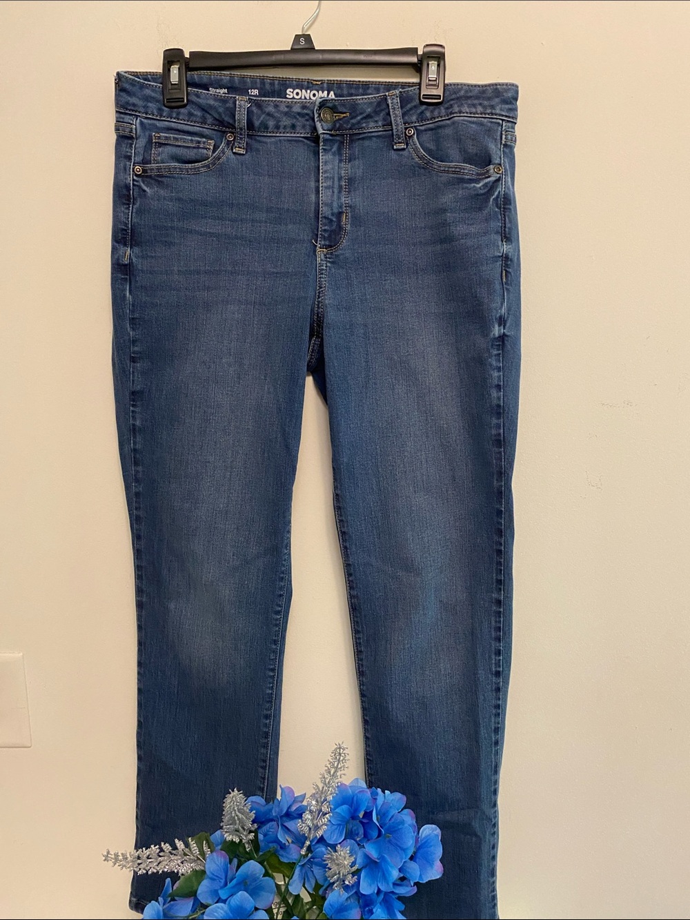 SONOMA Women's Straight Leg Jeans in Medium Blue Wash Sz 12R